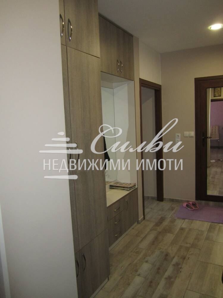 Продава се Тристаен апартамент в Шумен, Център - 73 кв.м за 2026 €/кв.м - Снимка #5