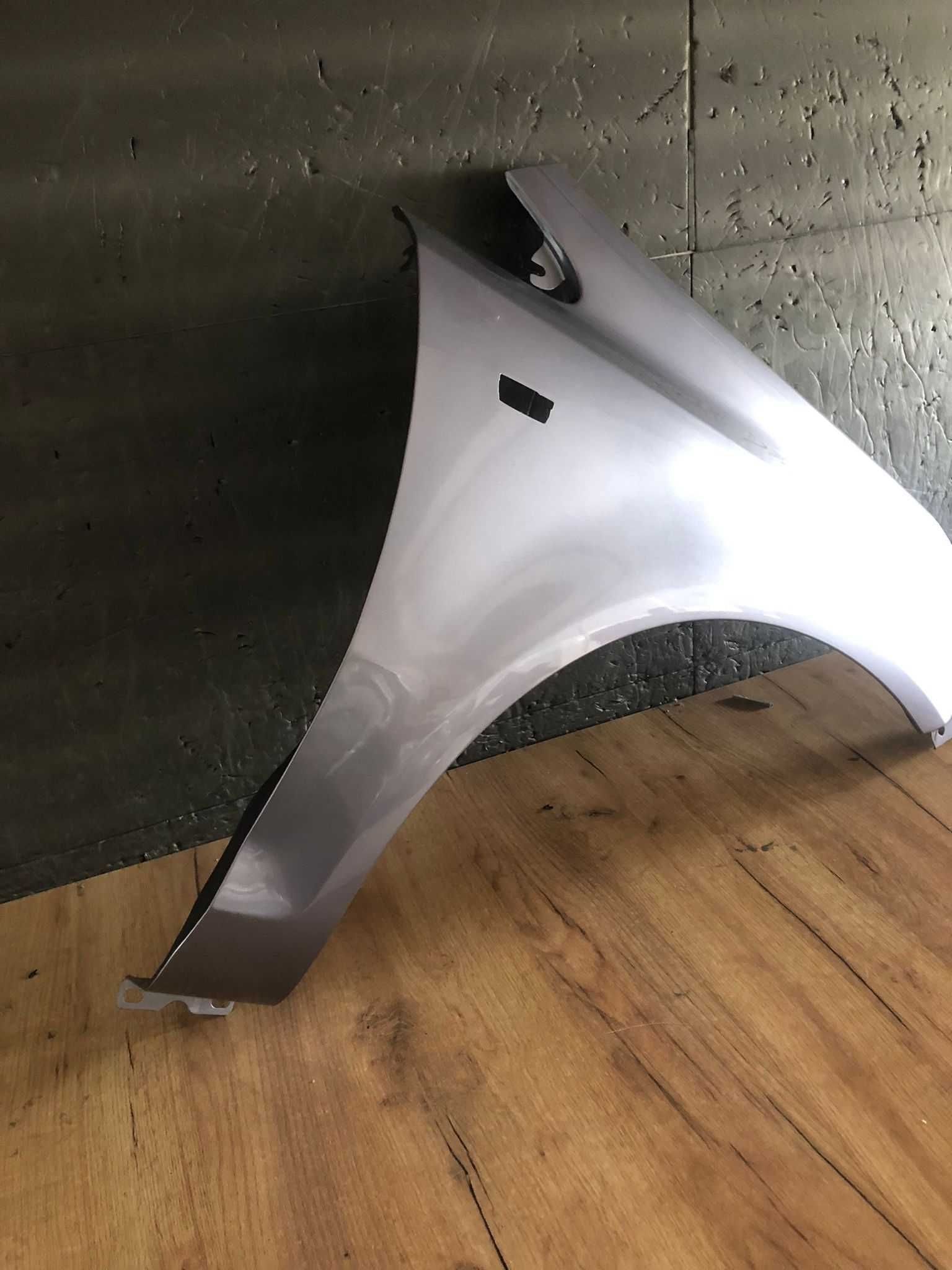 Aripa Fata Dreapta Opel Corsa D 2006-2015 (Z166 (Gri))