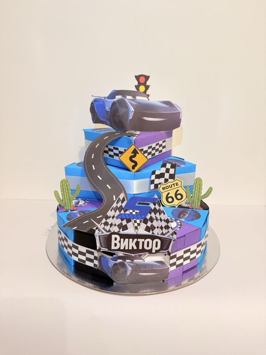 Хартиена торта с колички Макуин Jackson Storm Mquin