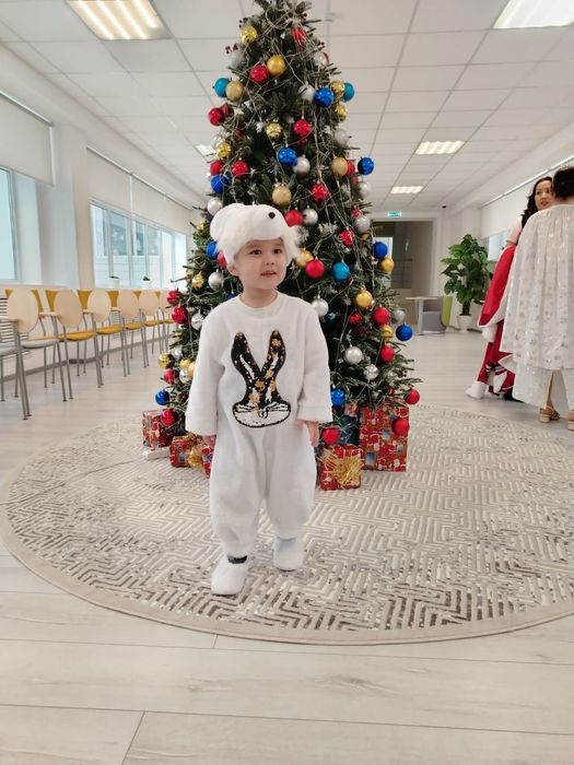 Новогодний костюм зайчика