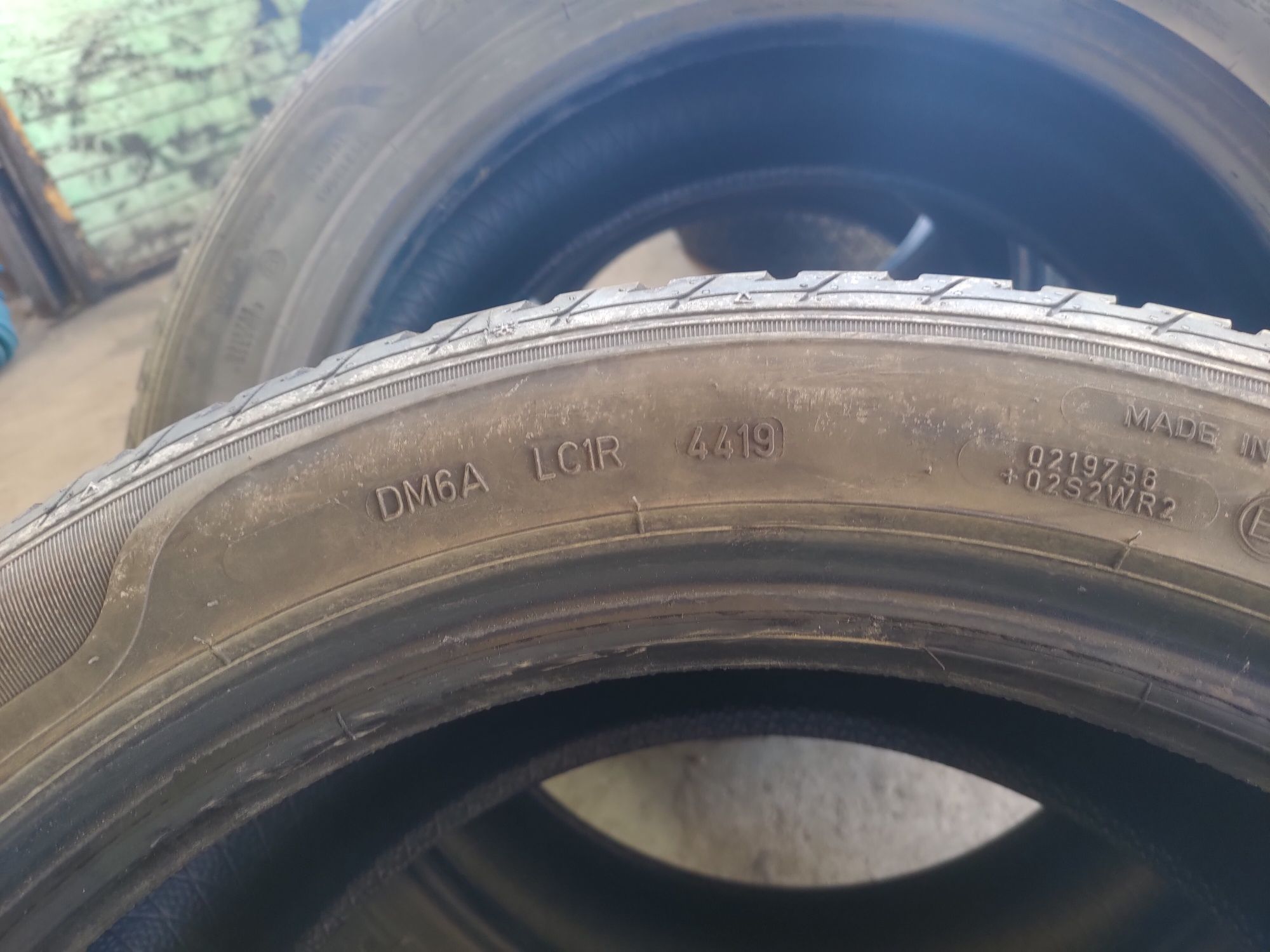 215/50/17   sava