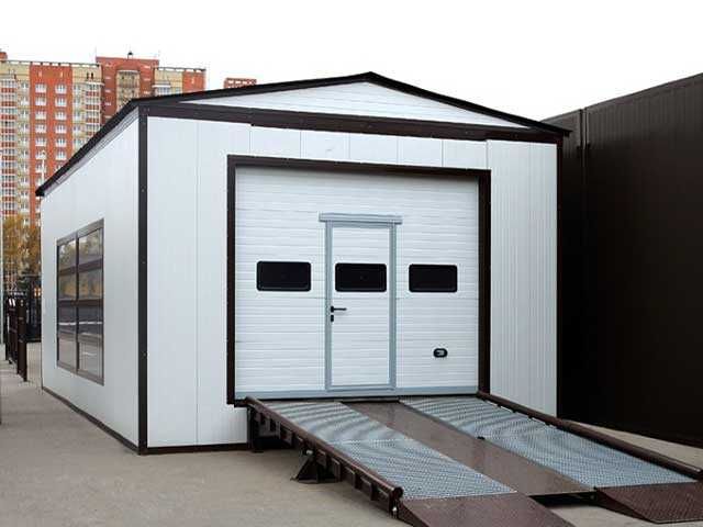 Construim Garaje Auto din structura metalica si panou sandwich izolat