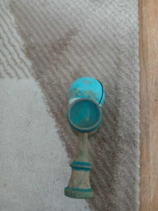 Vând kendama krom pop ruber