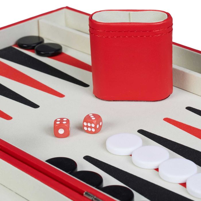 Joc table in valiza rosie set complet ideal pentru calatorii si acasa