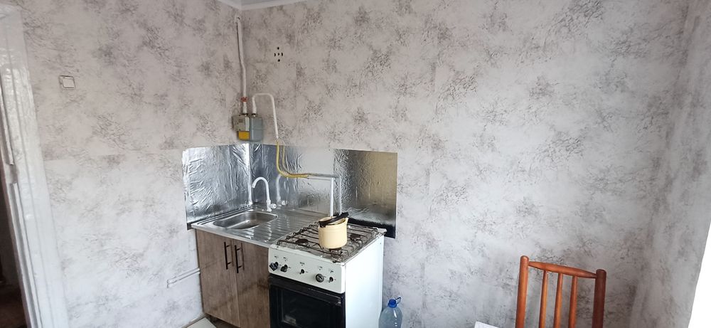 Urganch Zanalni Sharq bozor yonida 1 xonali ijaraga beriladi