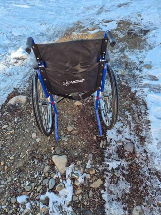 Продам инвалидную каляску.