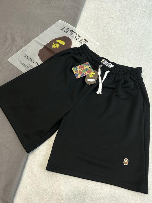 Чисто нови къси гащи на bape (logo)