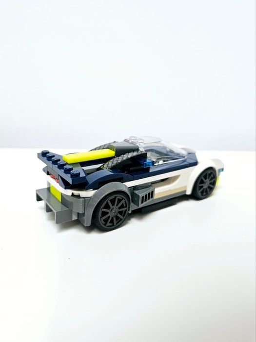 Lego City 60415 - Police Car and Muscle Car Chase (2024)