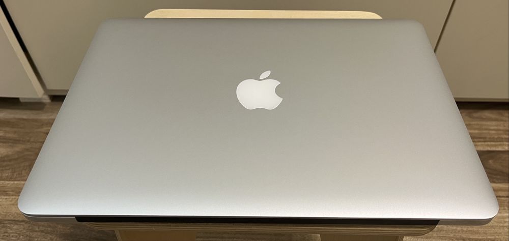 MacBook Pro 13 Retina, 2015. Core i5, 8 Gb, 128 Gb.