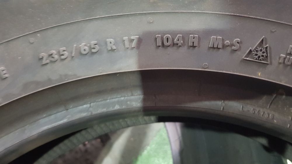 Anvelope 2x235 65 17 continental iarna dot 19 mm 5