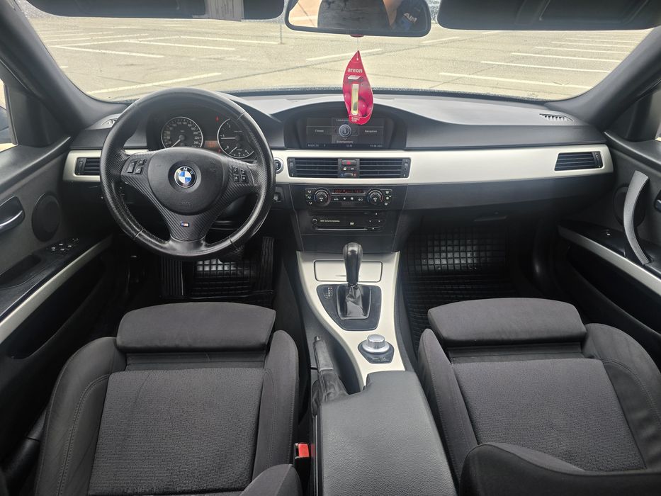 BMW 320d Seria 3 E91 Automat / Navigatie / Recaro / Xenon / m47
