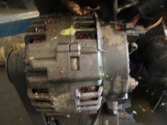 Alternator Renault Scenic Laguna Trafic Vivaro Megane motor 1,9 DCI