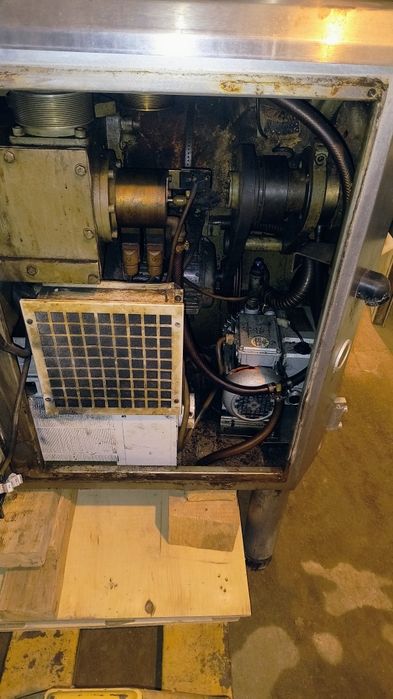 Вакуум пълначна машина Vemag Robot 1000DC