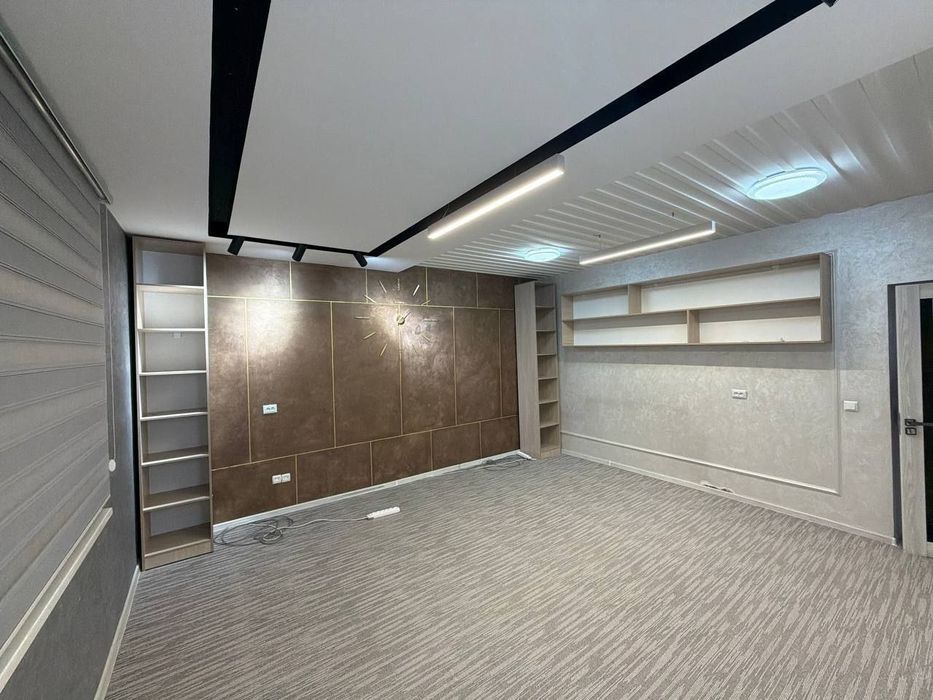 НУКУССКАЯ улица(Гламур бутик)! Риэлтор! Под офис!!!