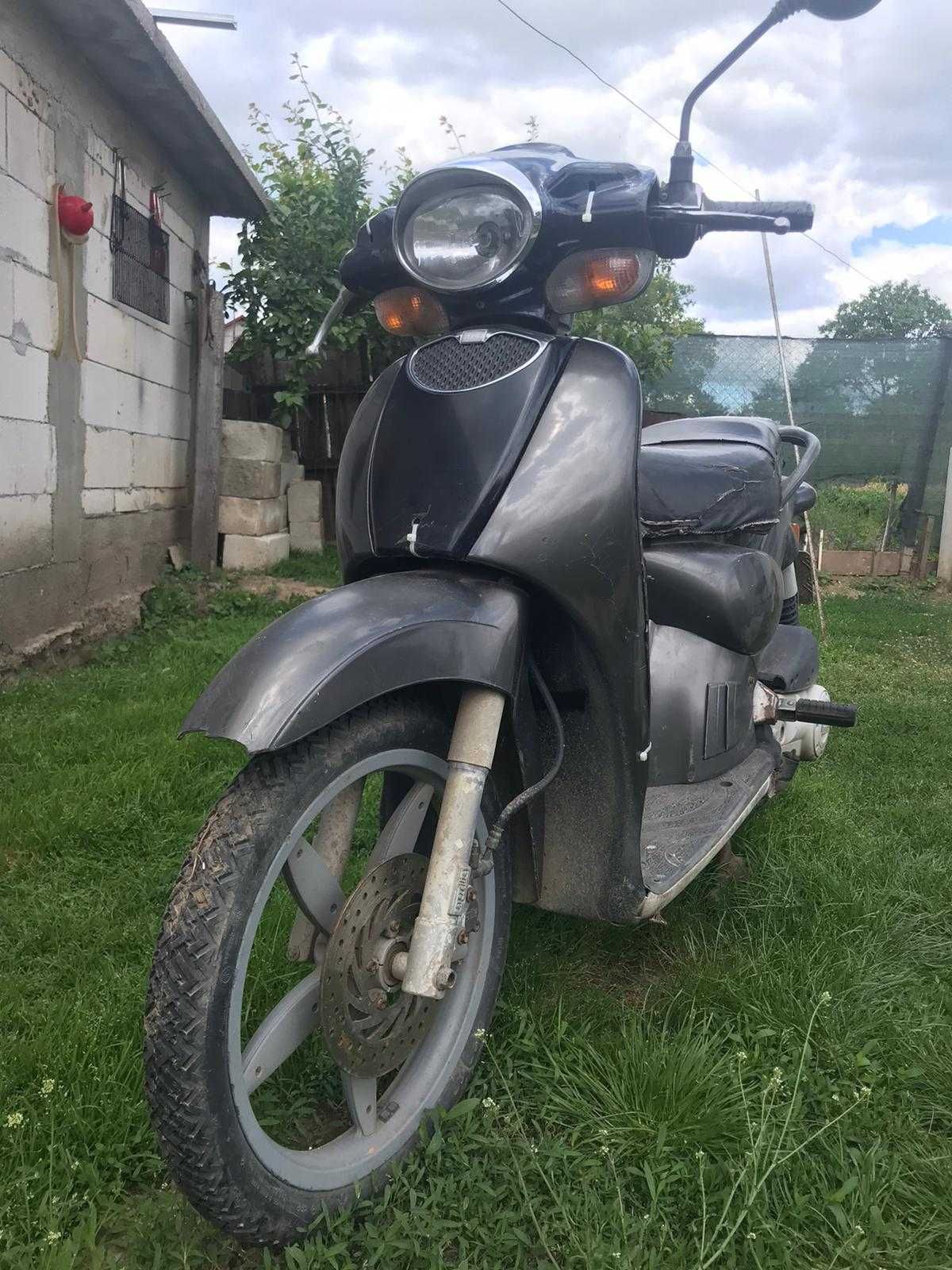 Scuter 50cc 4 timpi