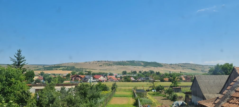 Casă de vânzare !
