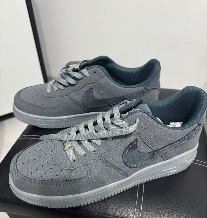 Adidasi Nike Air Force 1 gri 44