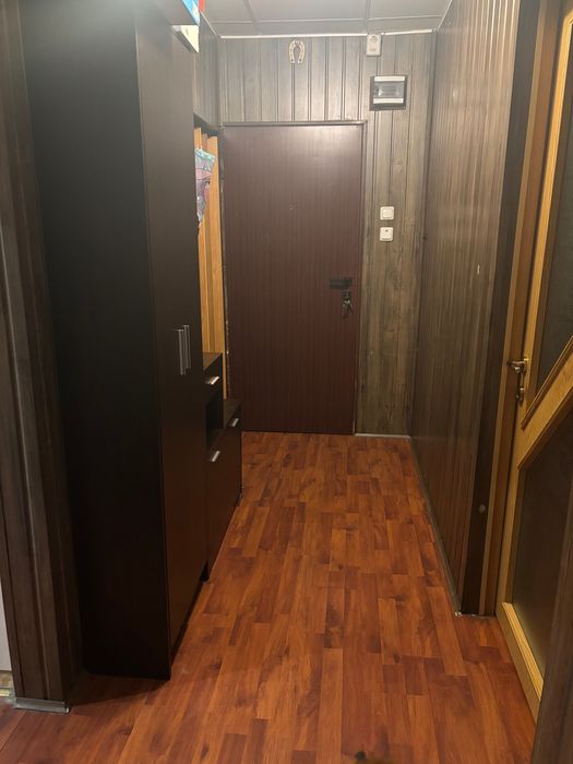 Метална входна врата