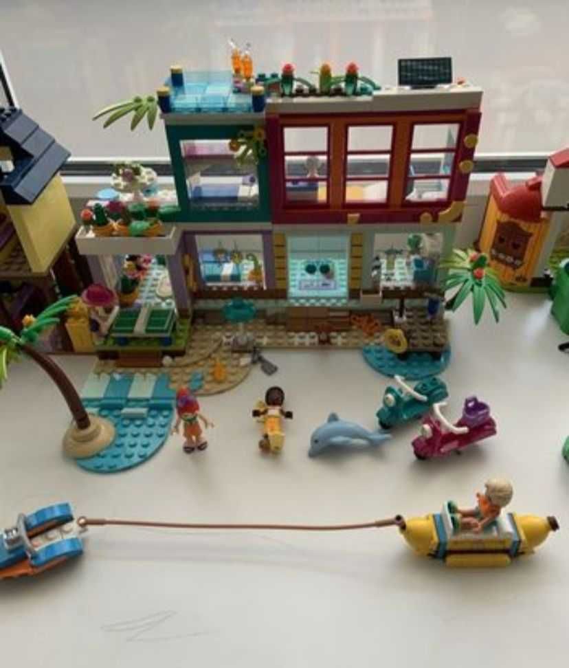 Лего домик и дом на пляже