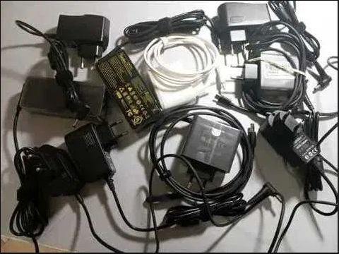 - Блок питания зарядка АЛИСЫ от Яндекс станции -