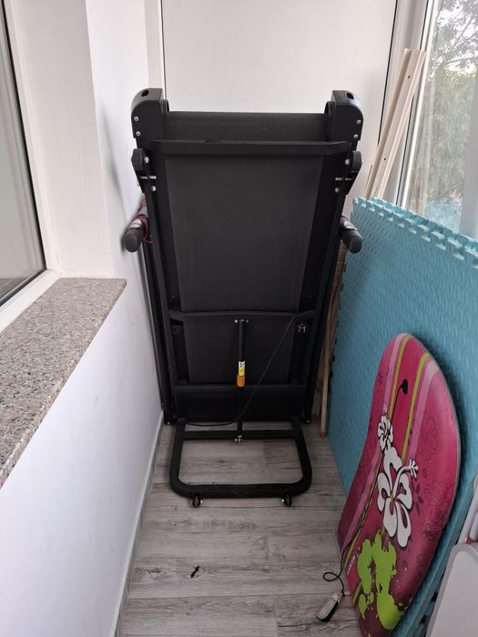 Banda alergare body fit 900 lei