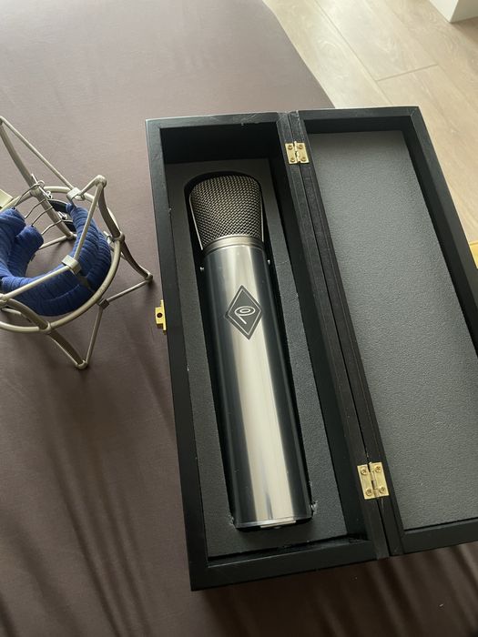 Студийный микрофон