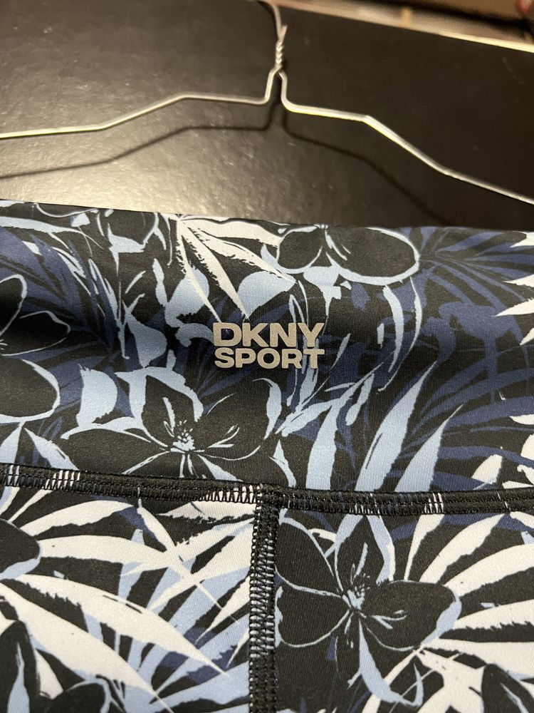 Клин DKNY нов размер Л