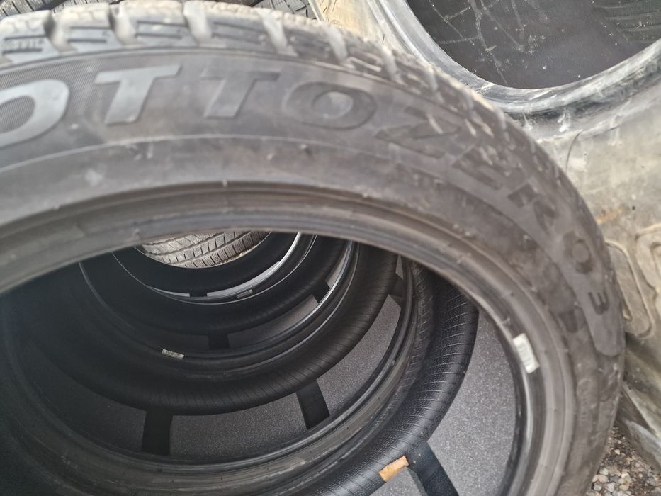 Anvelope 255/45R19 marca Pirelli, M+S, DOT 2023,6 mm