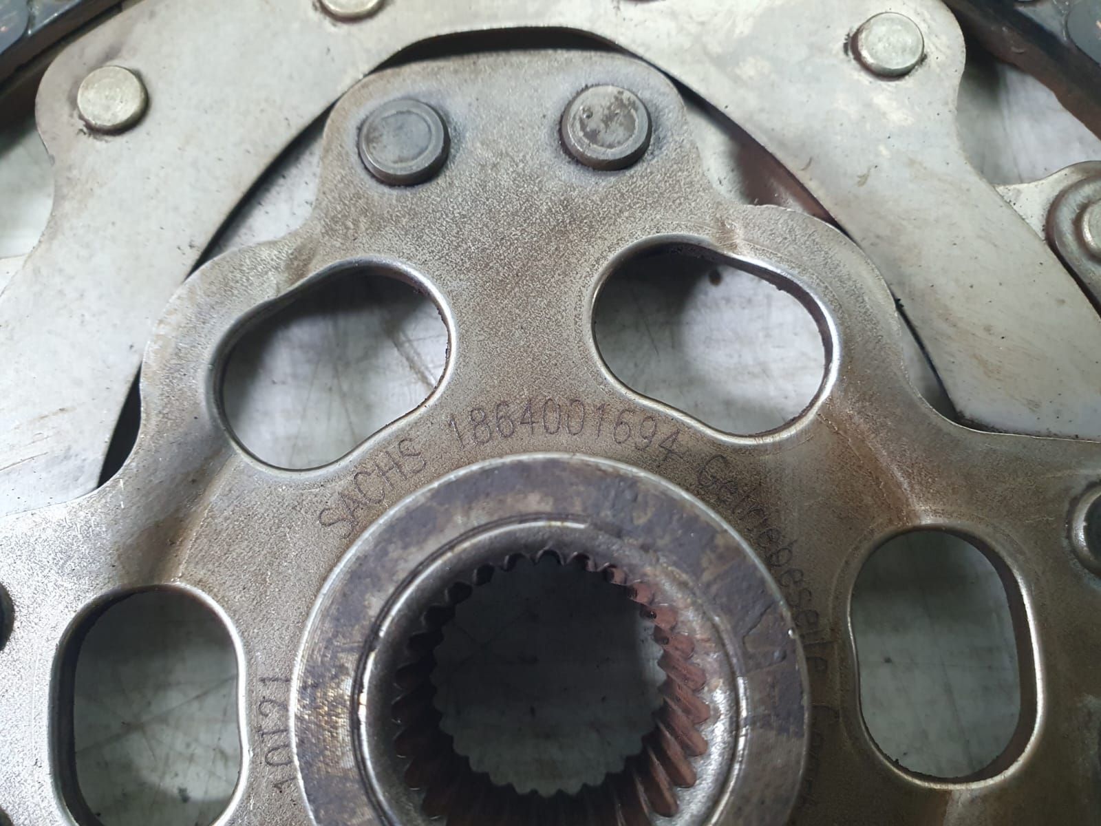 Kit ambreiaj volanta cu masa dubla 1864001694 1.9 tdi BLS Skoda Octav