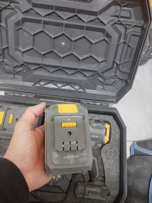 Шуруповёрт ERAMAX