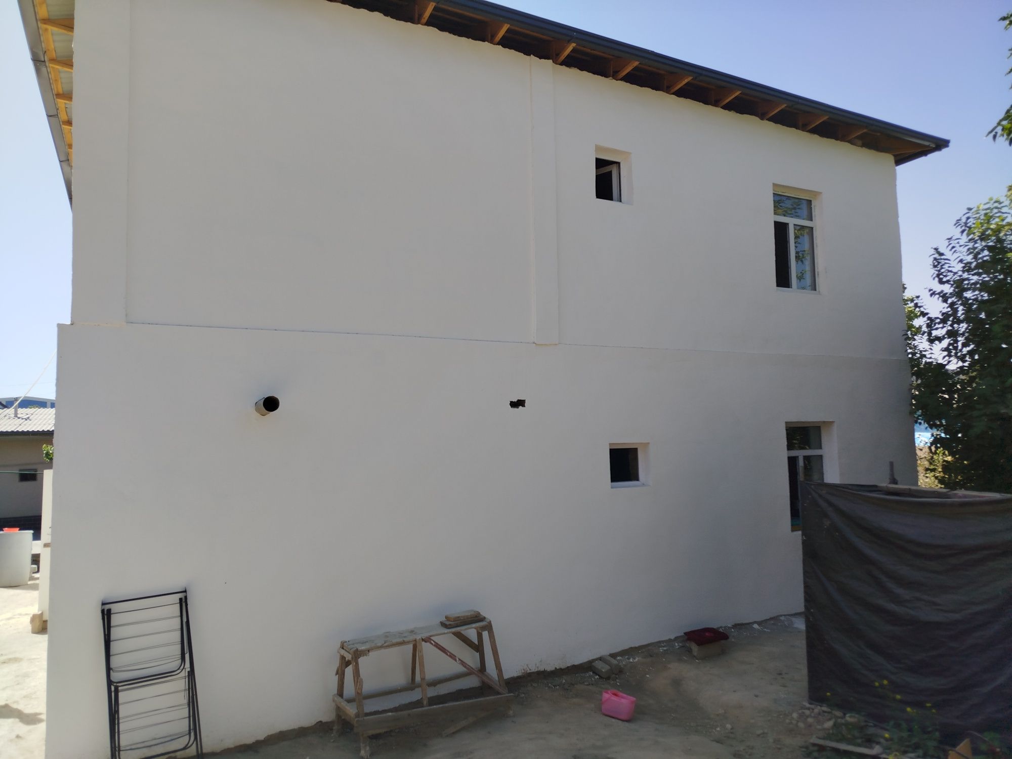 Eski sergelida xovli sotiladi zudlik bilan narxi 60 000$ kelishamiz