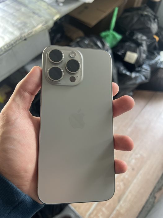 IPhone 15 pro max natural titanium