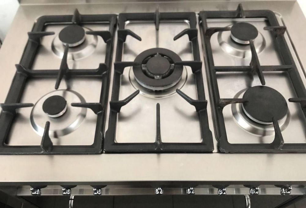 Газовая плита Продам