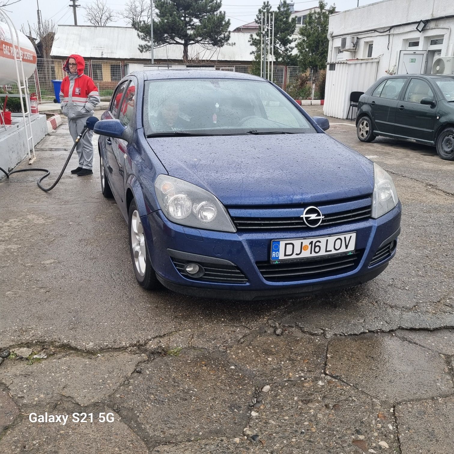 Opel    Astra  H