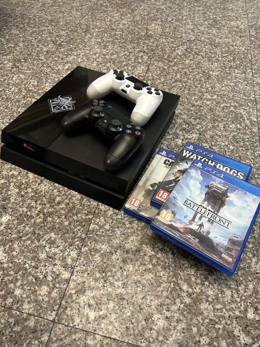 Vand ps4 in stare foarte buna