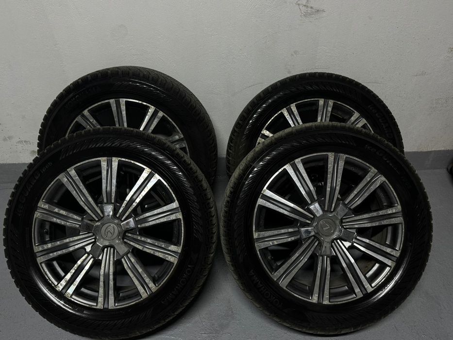Покрышки от  лексуса 570 R20