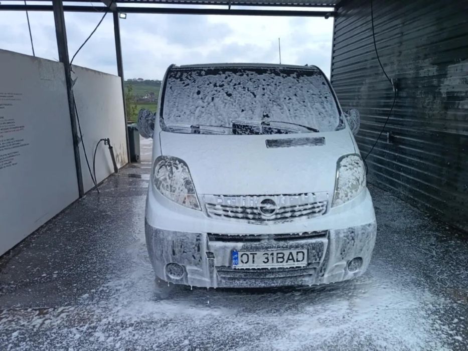 Vand Opel Vivaro Autoutilitară