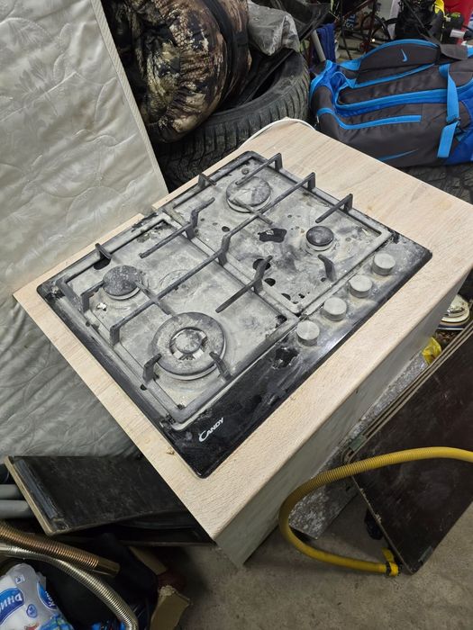 Продам газ плиту