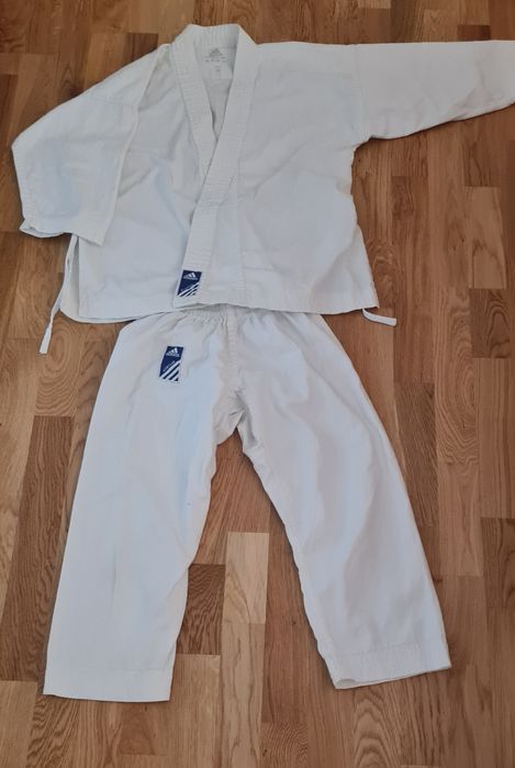 Kimono karate ,Adidas , mărime 150