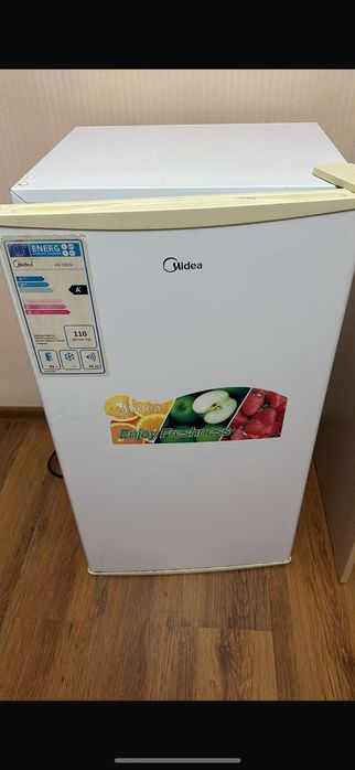 Мини холодильник Midea