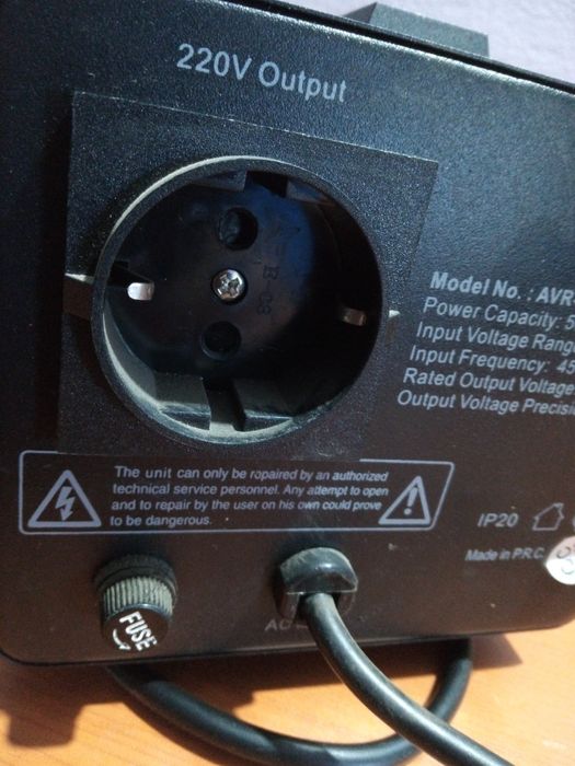 Regulator automat de tensiune