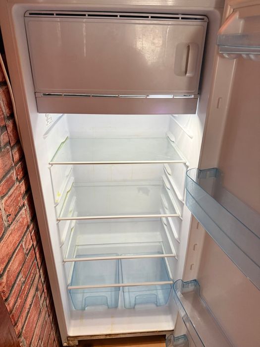 Продам холодильник" Бирюса "