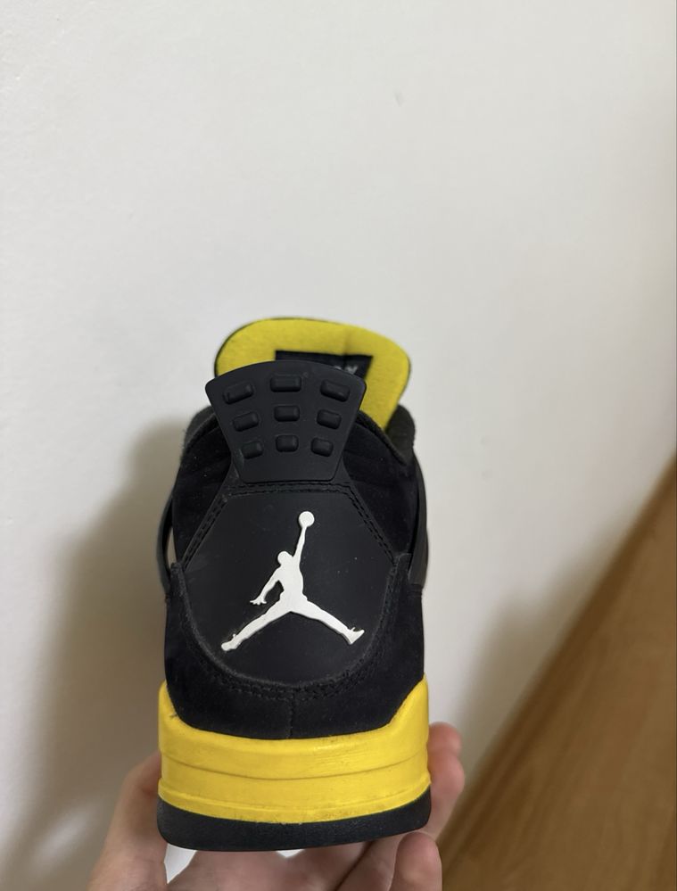 Jordan 4 Yellow Thunder