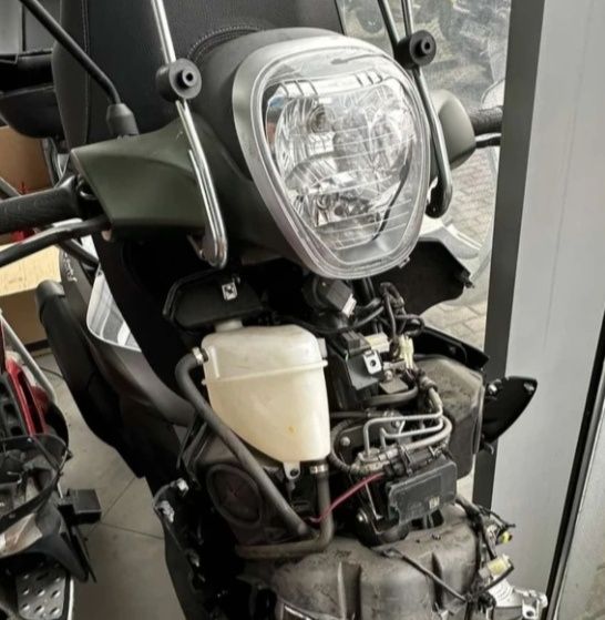 Piaggio Beverly 350 на 13000км на части