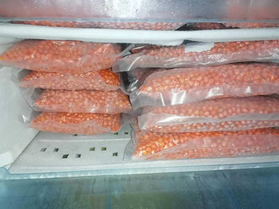 De pus cu miere de albine sau sucuri CATINA CONGELATA la kg.