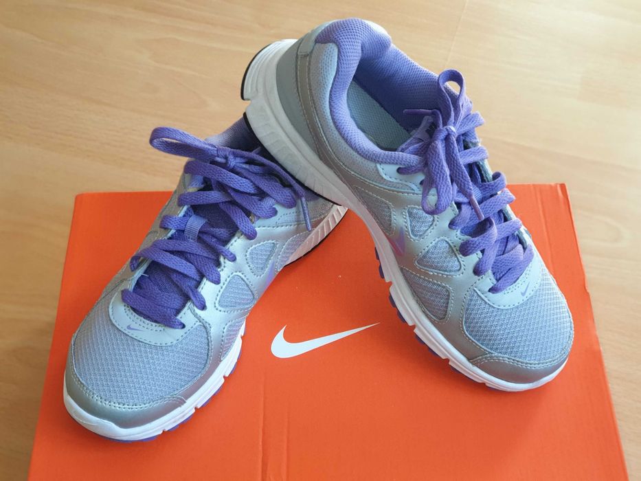 Adidasi de dama originali Nike marime 37,5