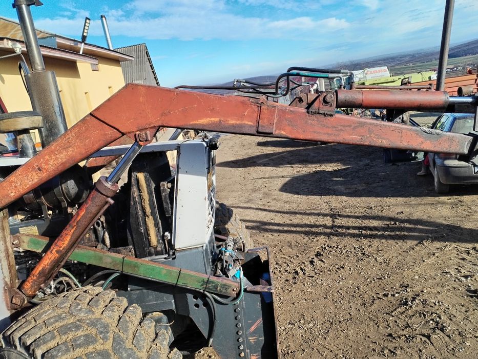 Încărcător frontal vând - schimb