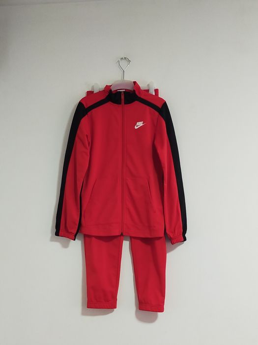 Vând trening Nike original