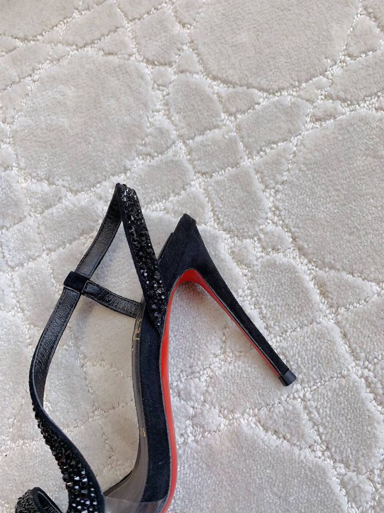 Pantofi Louboutin