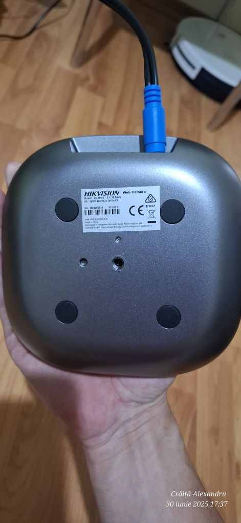 Vând camera web Hikvision